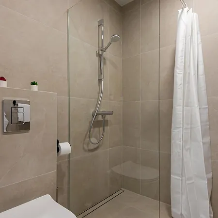 Kuti Apartamentai Lägenhet Palanga