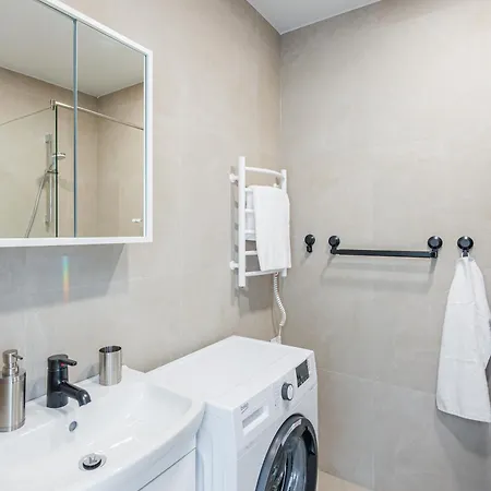 Kuti Apartamentai Lägenhet Palanga