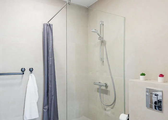 Kuti Apartamentai * פלאנגה